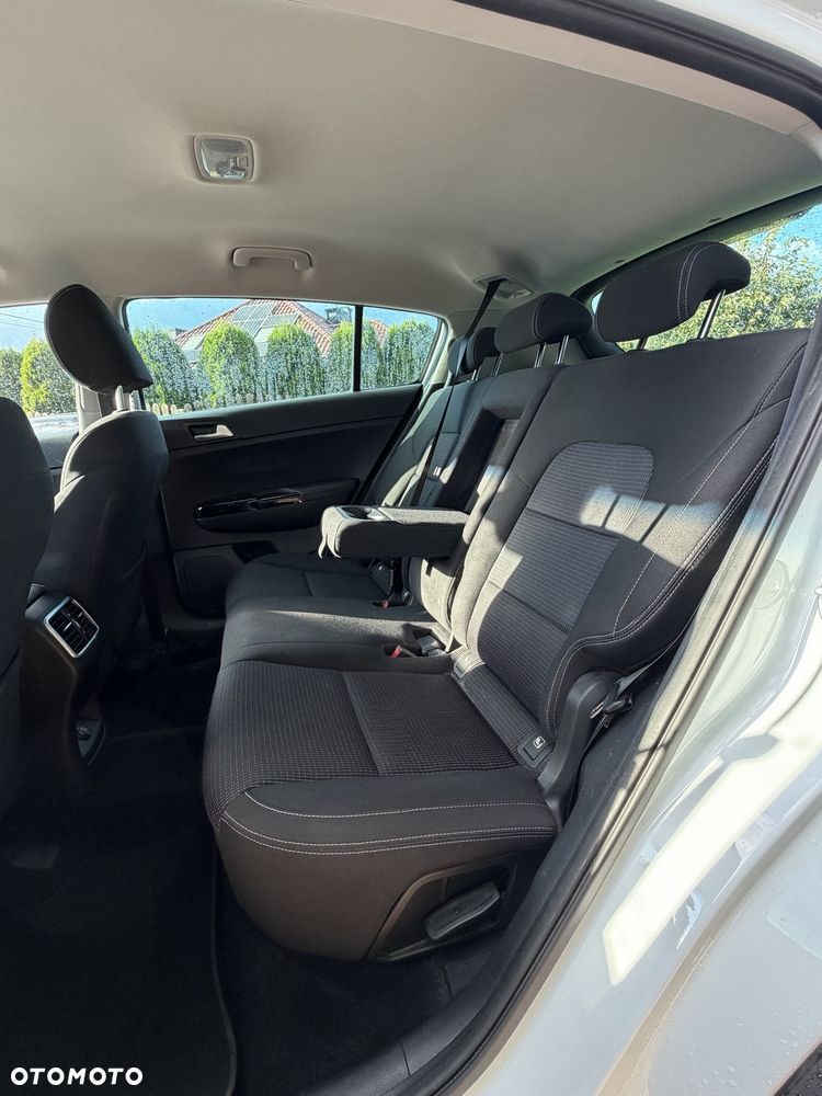 Kia Sportage 1.6 CRDI 2WD Eco-Dynamics+ (48V M-H) Black Edition - 6
