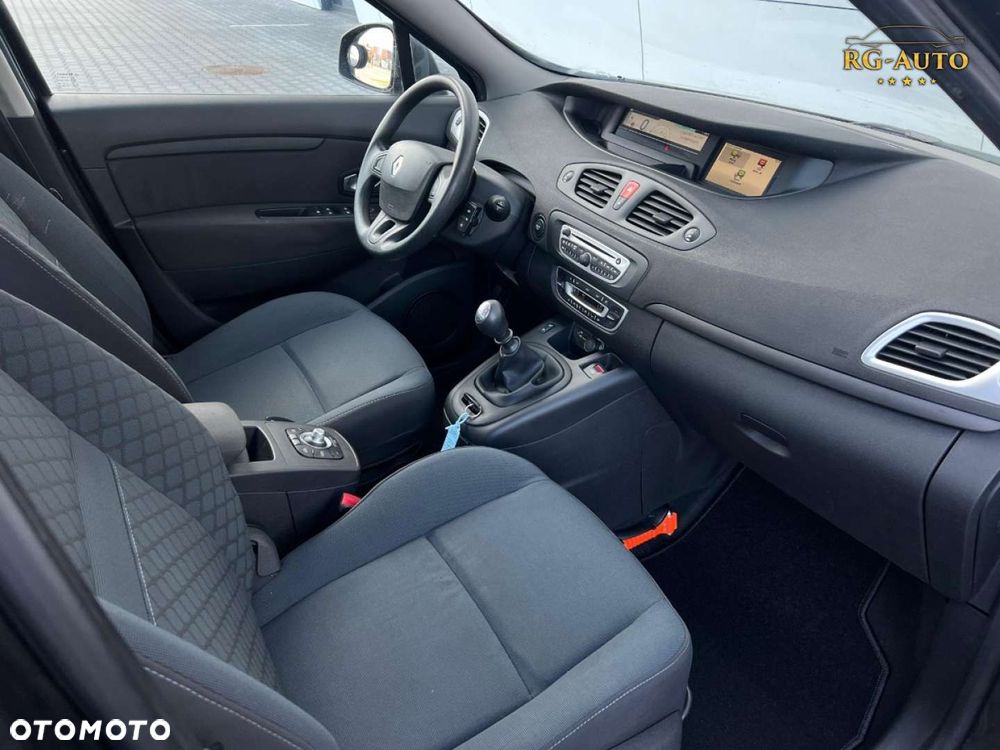 Renault Scenic - 26