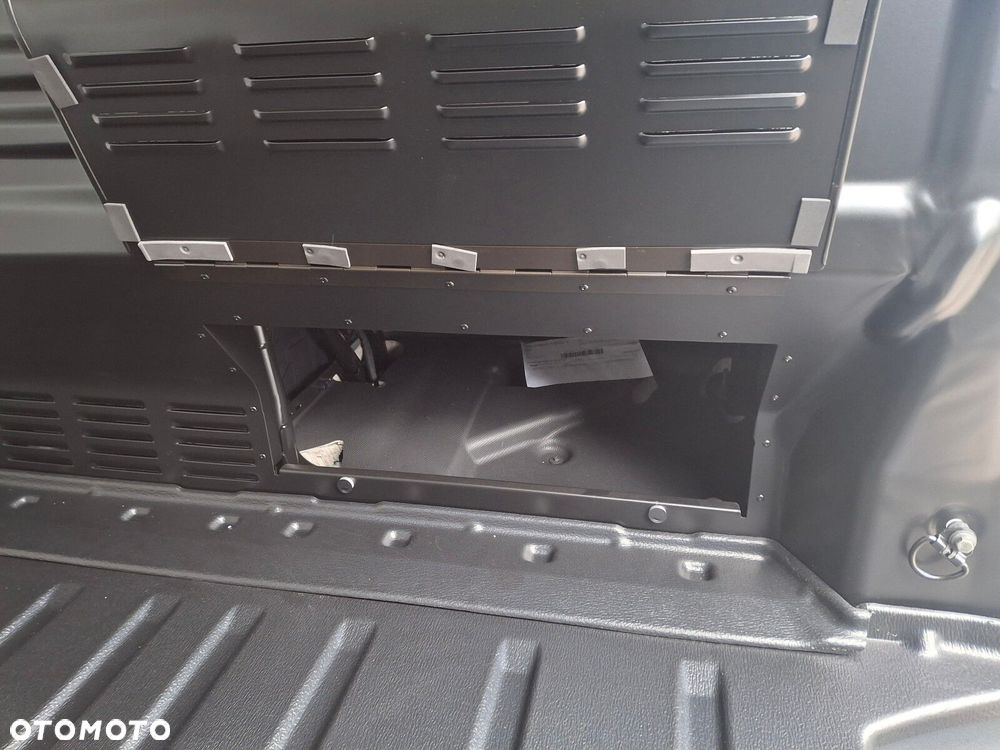 Volkswagen Transporter Furgon 2.0 TDI 150 KM automat - 32