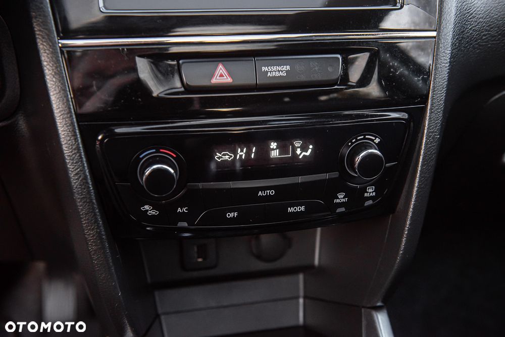 Suzuki Vitara 1.4 Boosterjet Premium 2WD - 23