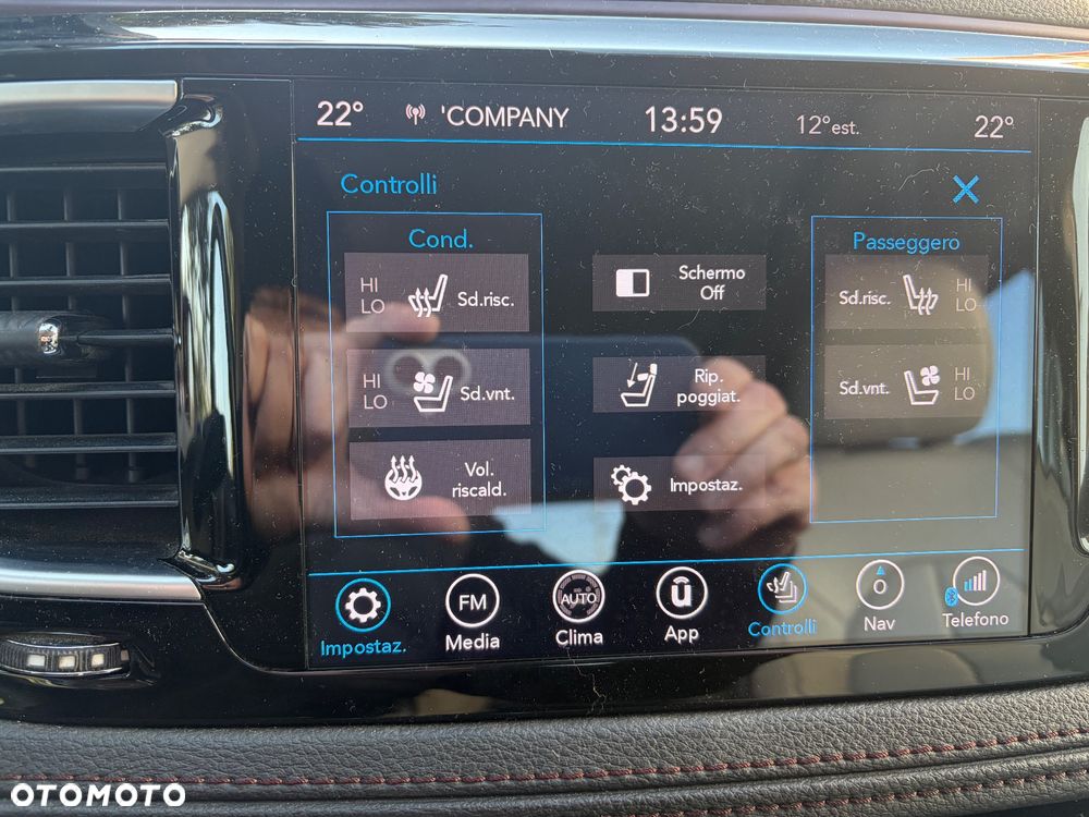 Chrysler Pacifica - 36