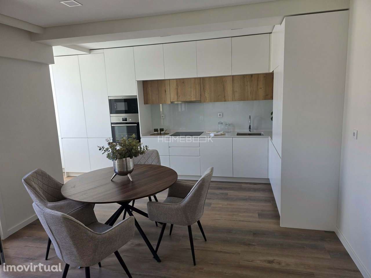 Venda, Apartamento Renovado T3 no Centro de Benfica - Grande imagem: 2/19