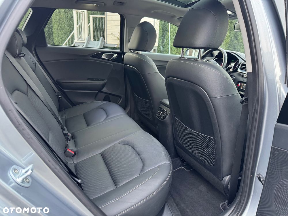 Kia Ceed 1.4 T-GDI DCT OPF Platinum Edition - 8