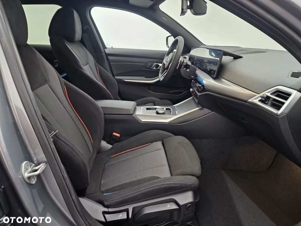 BMW Seria 3 320d xDrive mHEV M Sport - 26