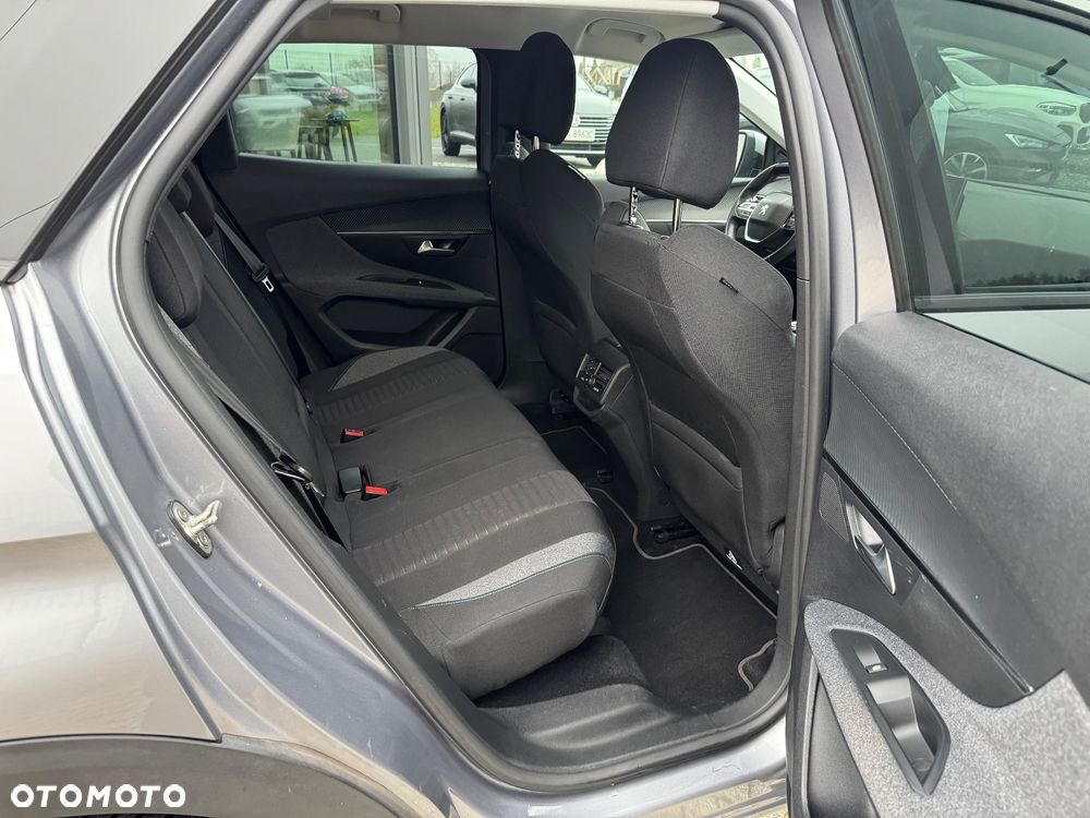 Peugeot 3008 BlueHDi 130 Stop & Start EAT8 Allure - 23