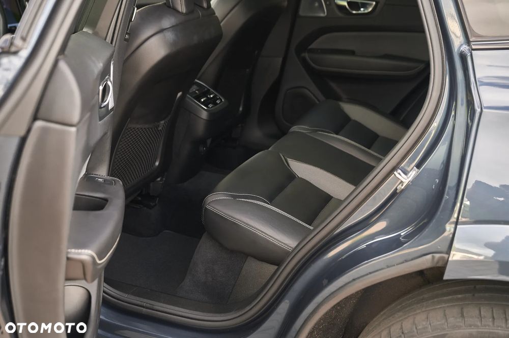 Volvo XC 60 B5 B Geartronic RDesign - 23