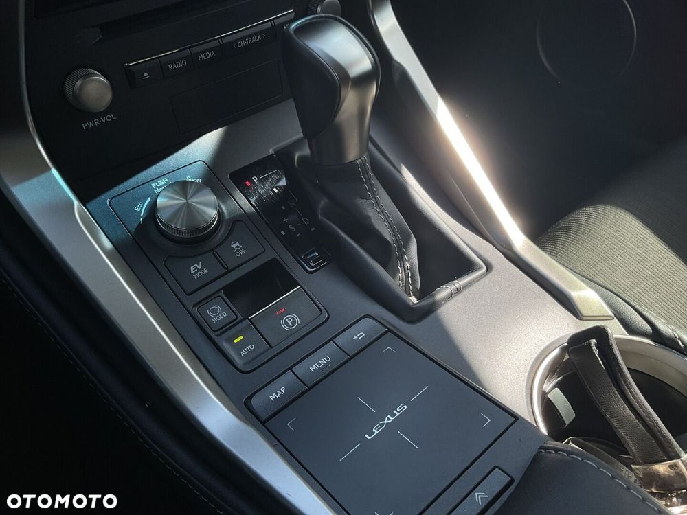Lexus NX 300h Elegance AWD - 23