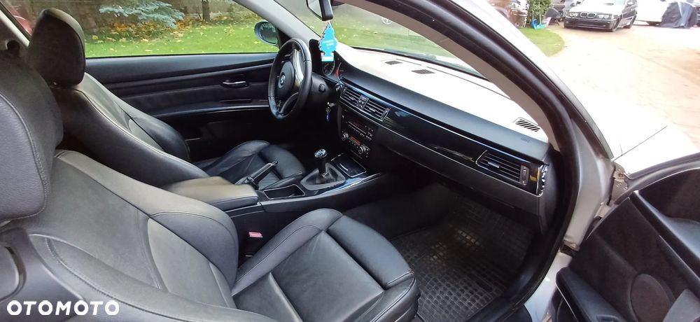 BMW Seria 3 320i Coupe M Sport Edition - 6