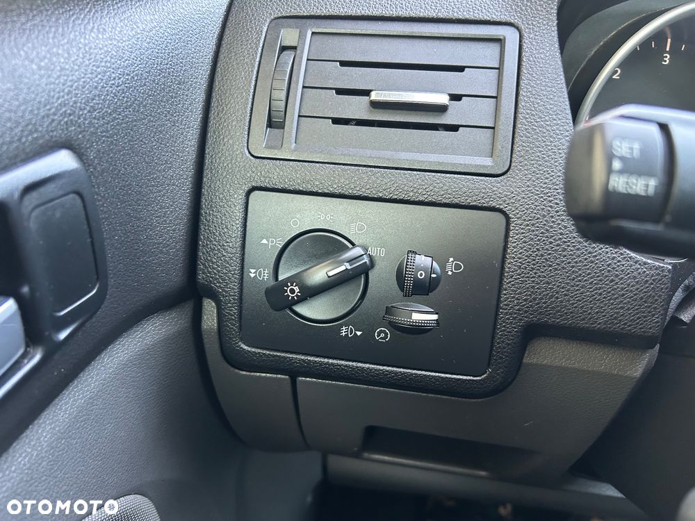 Ford Kuga 2.0 TDCi Titanium - 33