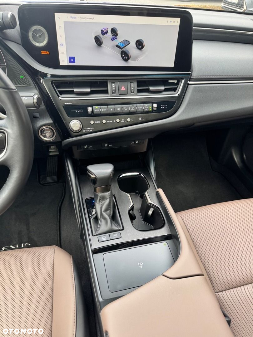 Lexus ES - 17
