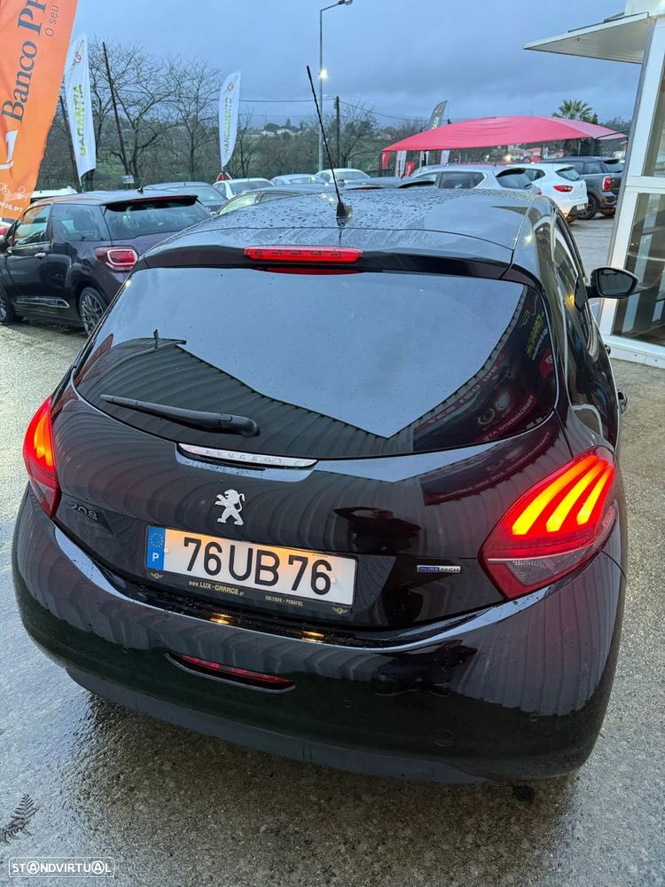 Peugeot 208 1.2 PureTech Style - 15