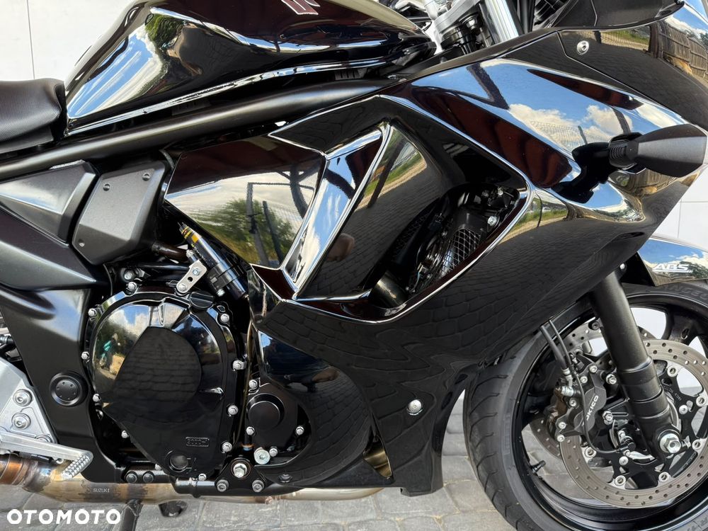 Suzuki GSX - 9