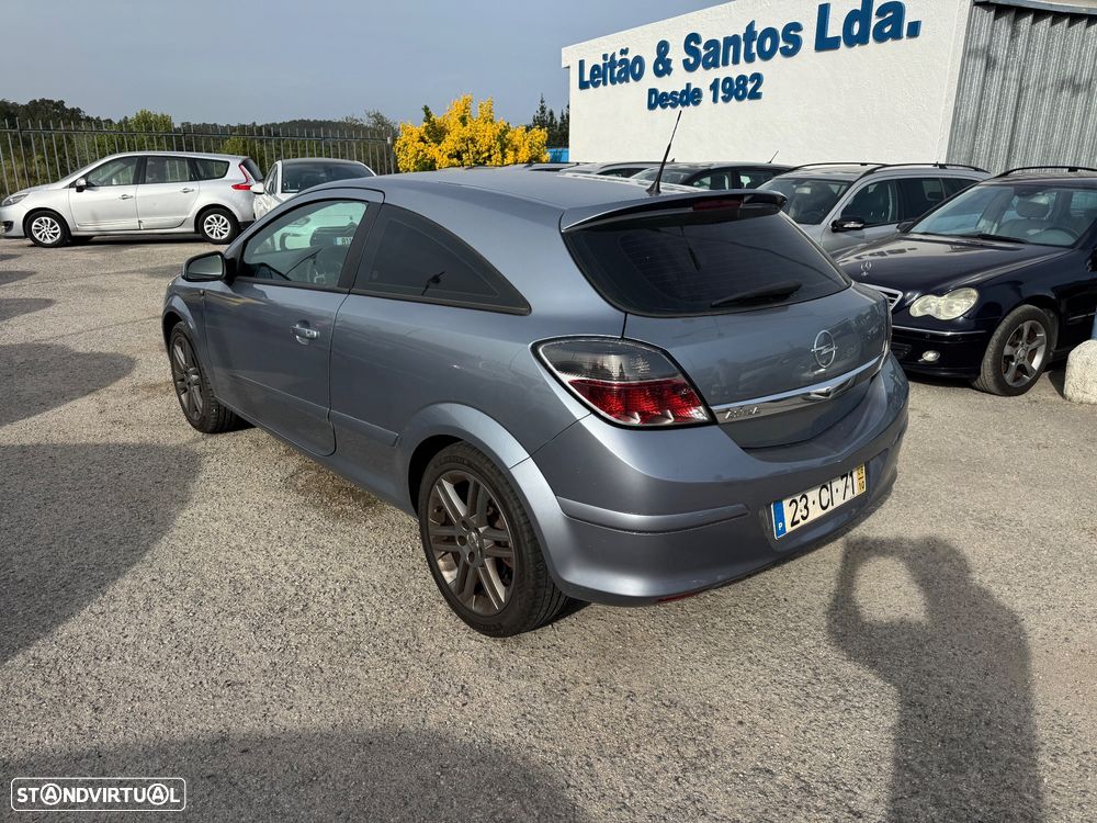 Opel Astra GTC 1.3 CDTi - 26