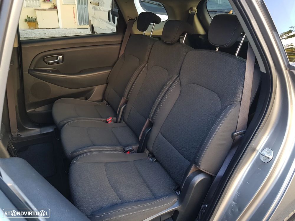 Kia Carens 1.7 CRDi 141 Edition 7 - 31