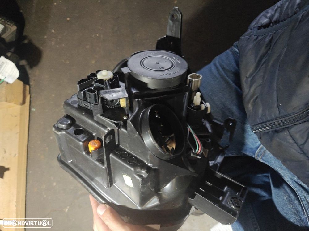 Farol Frente Esquerdo / Otica Esquerda Nissan Juke (F15)  89909531 Val - 10