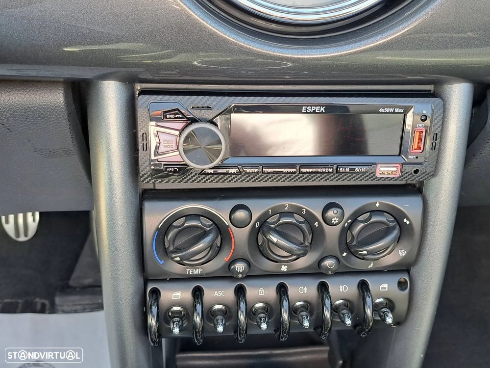 MINI Cabrio Cooper - 32