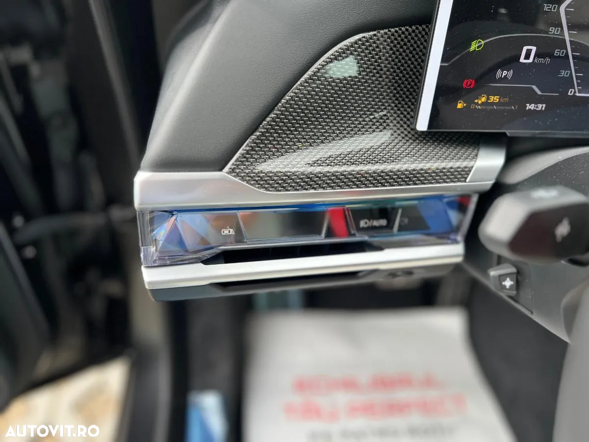 BMW M7 M760e xDrive - 29