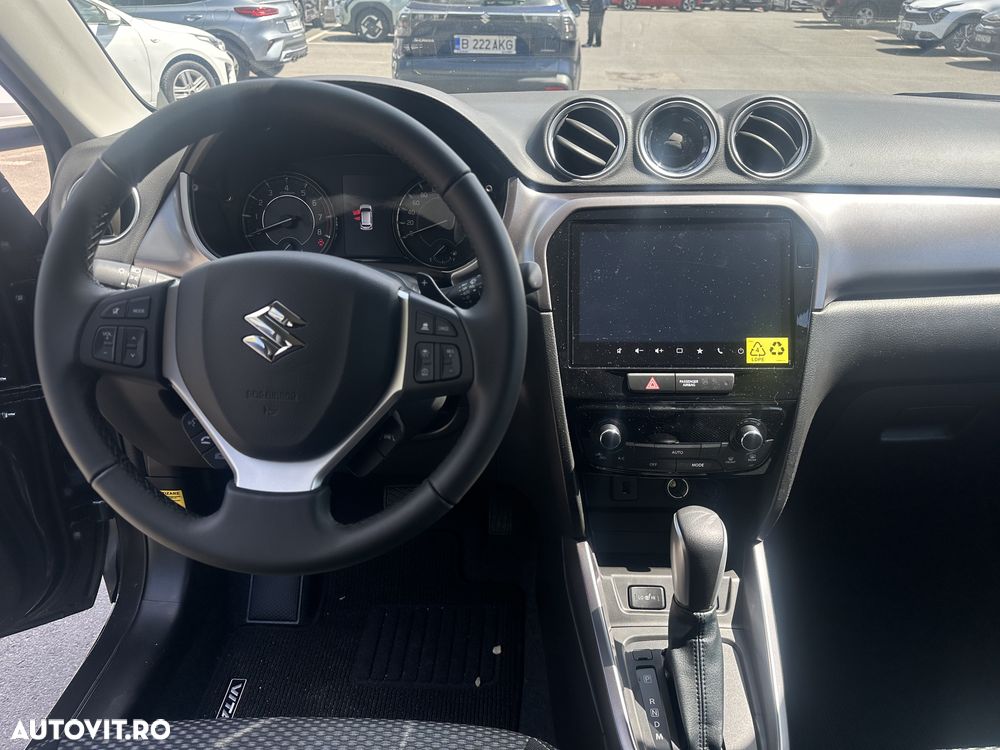 Suzuki Vitara 1.4 Boosterjet 6AT MHEV Passion - 6