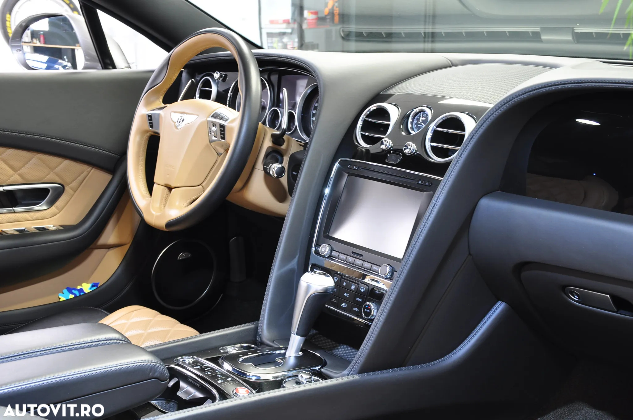 Bentley Continental GT V8 - 13