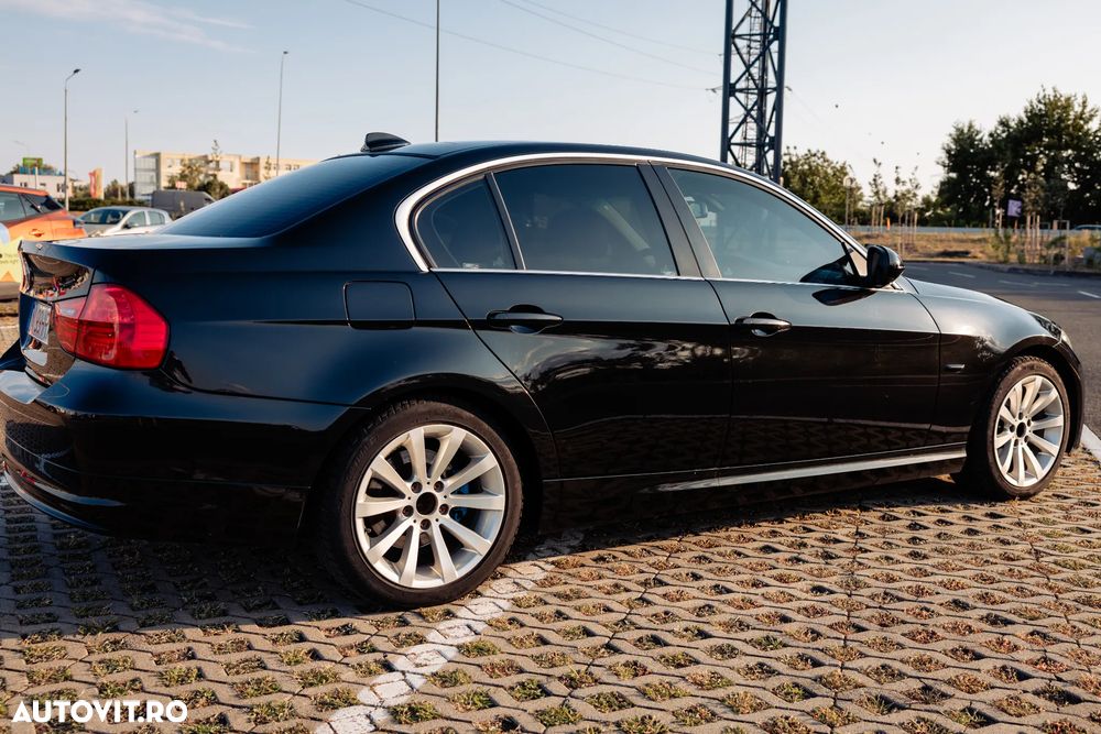 BMW Seria 3 320d DPF Aut. - 4
