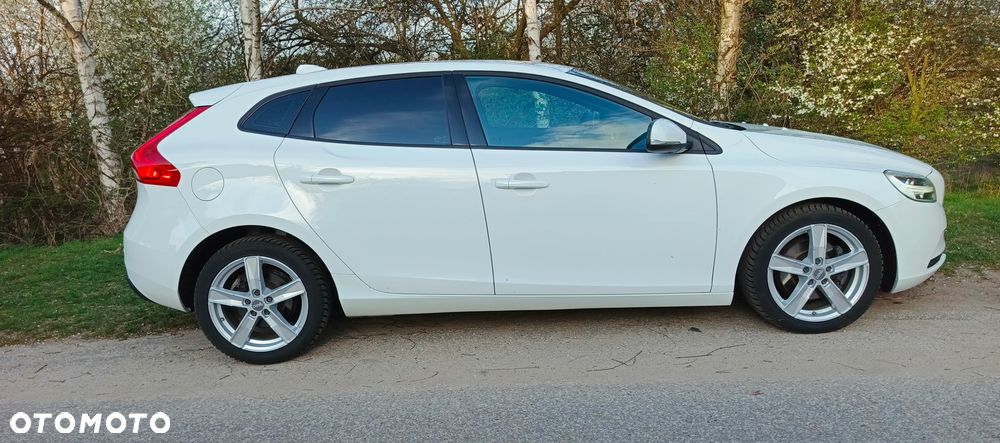 Volvo V40 T3 Drive-E Kinetic - 3