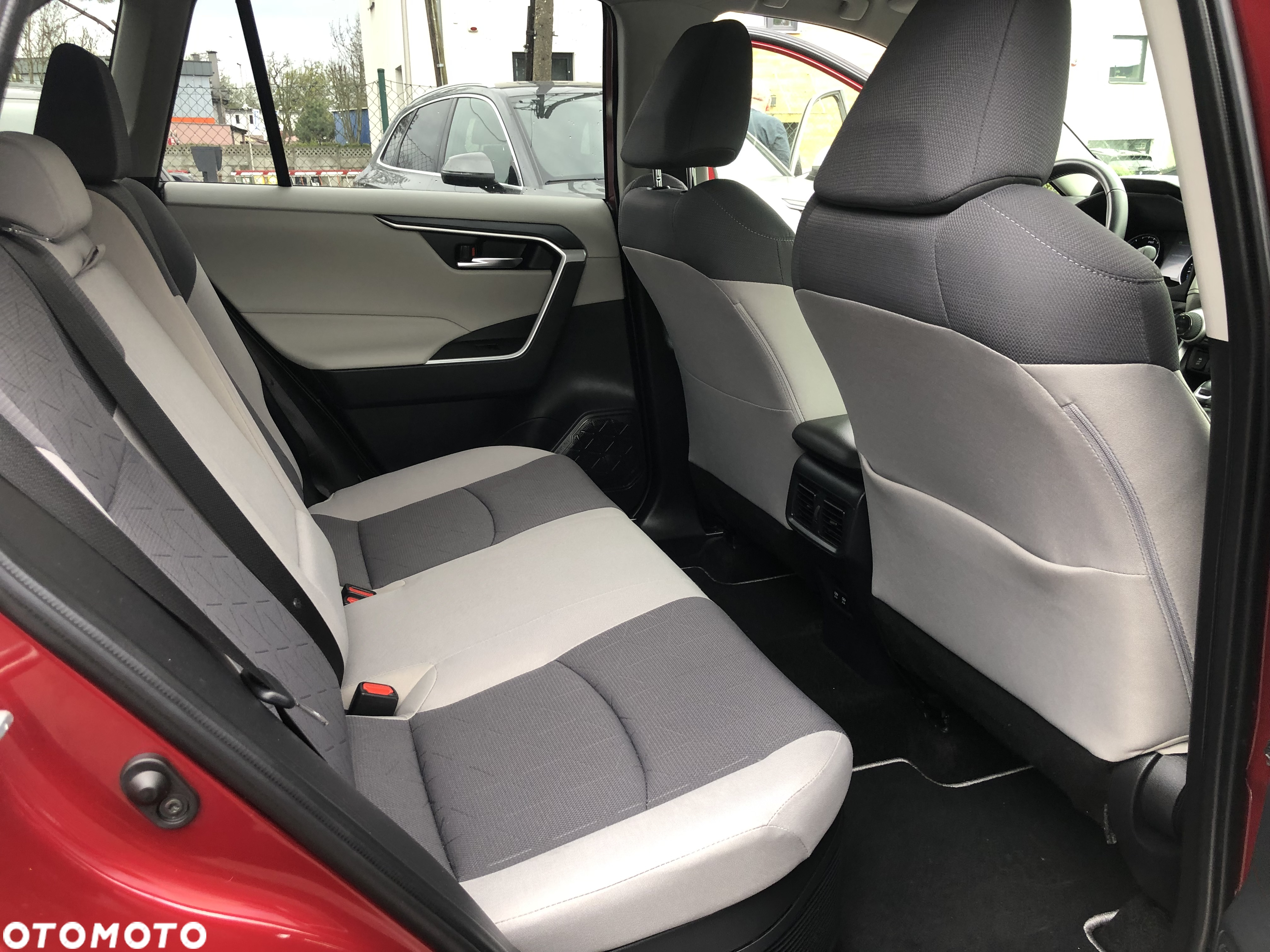 Toyota RAV4 - 18