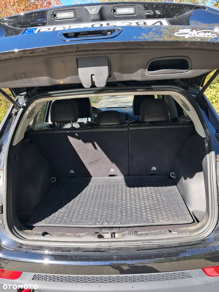 Jeep Compass - 32