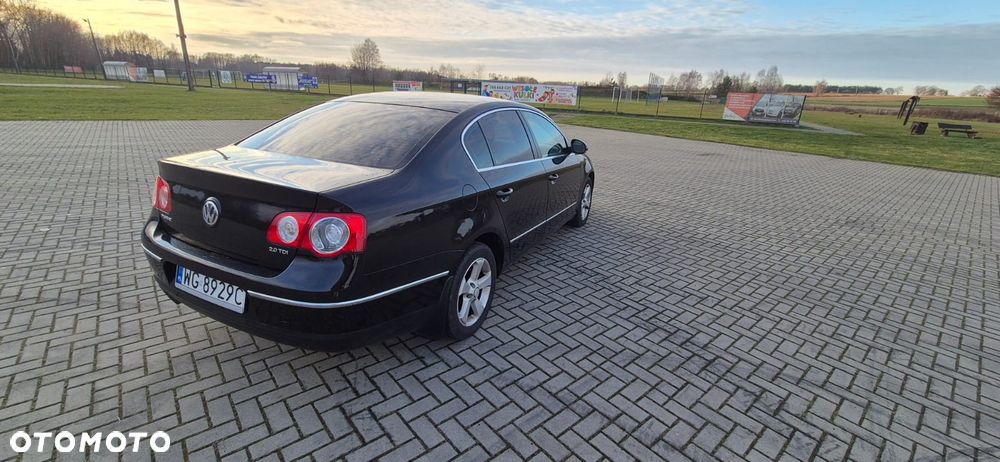 Volkswagen Passat 2.0 TDI Comfortline - 6