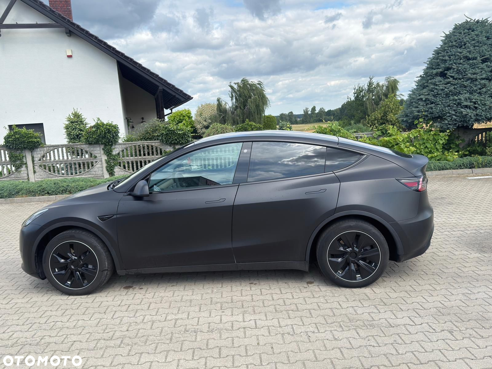 Tesla Y Long Range RWD - 6
