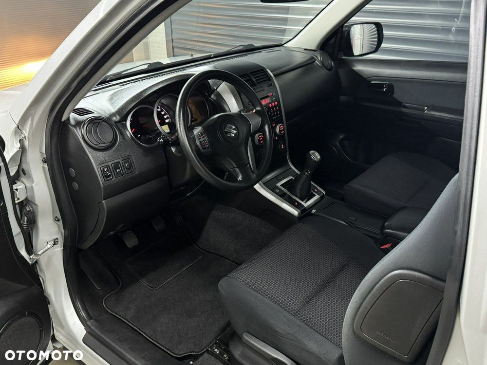 Suzuki Grand Vitara - 13