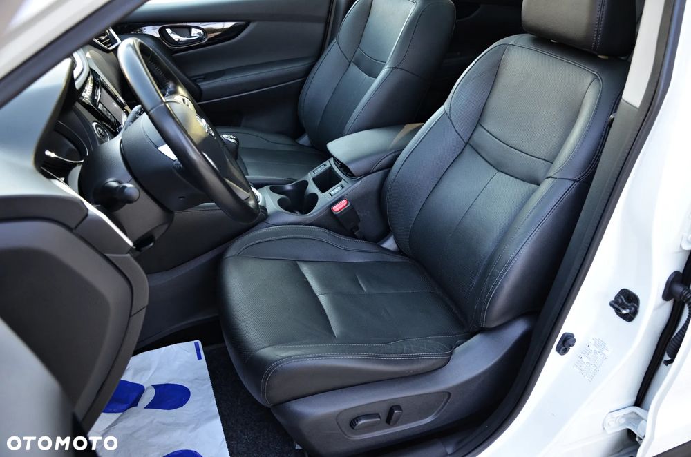 Nissan Qashqai 1.6 DCi 4x4 Tekna - 30