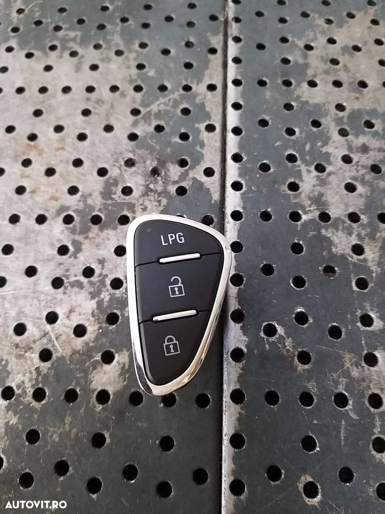 Buton blocare usi opel corsa e x15 39031629 - 1