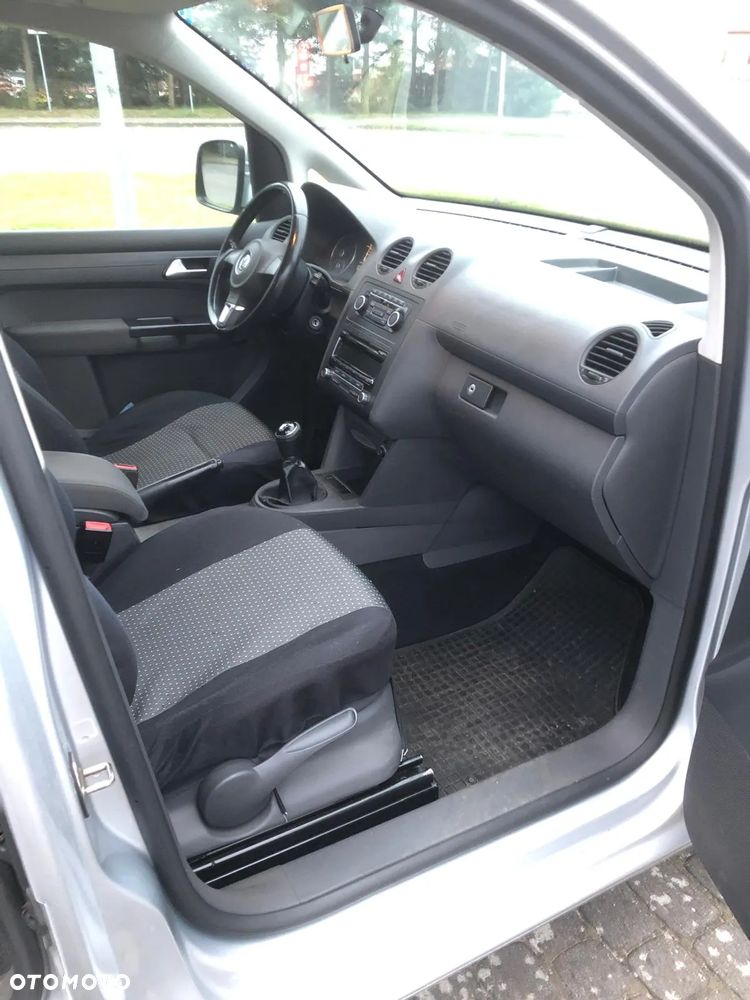 Volkswagen Caddy - 10