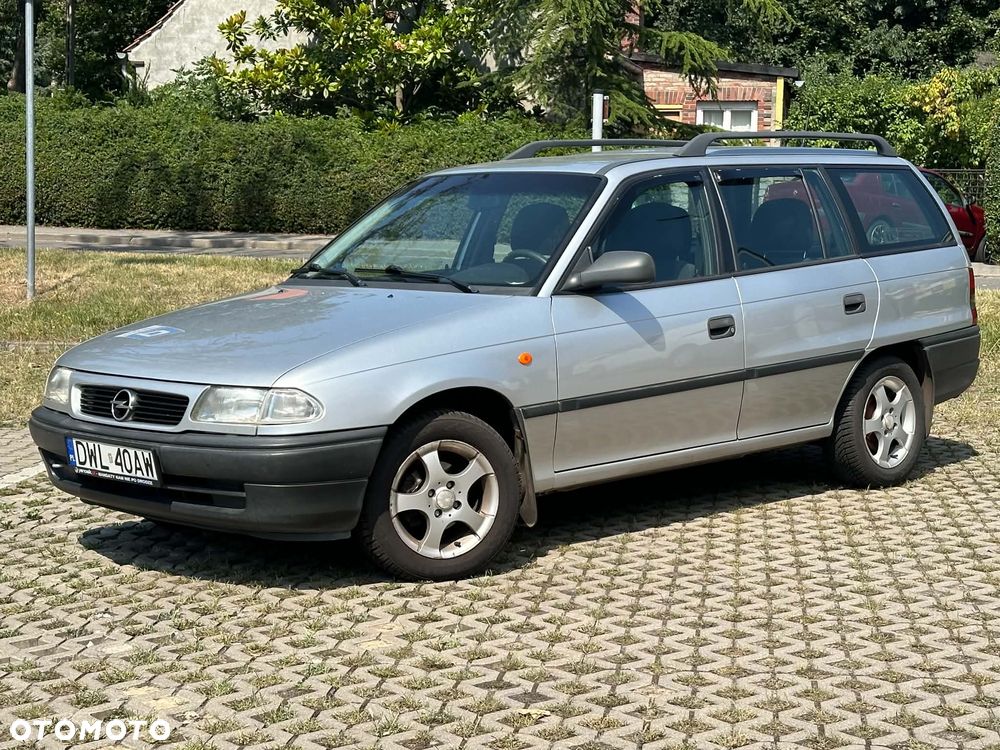 Opel Astra 1.4 Base - 1