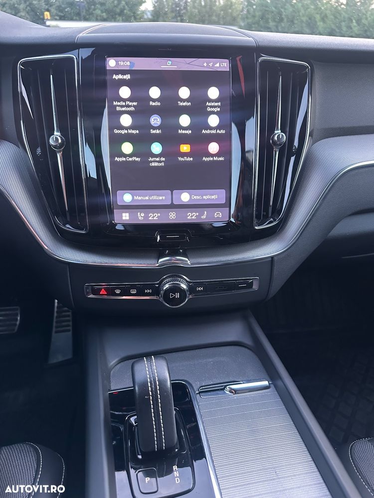 Volvo XC 60 B4 MHEV AWD R-Design - 18