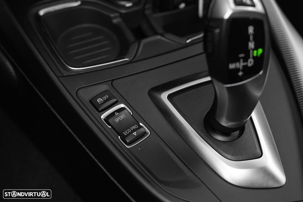 BMW 220 d Coupe Pack M Auto - 26