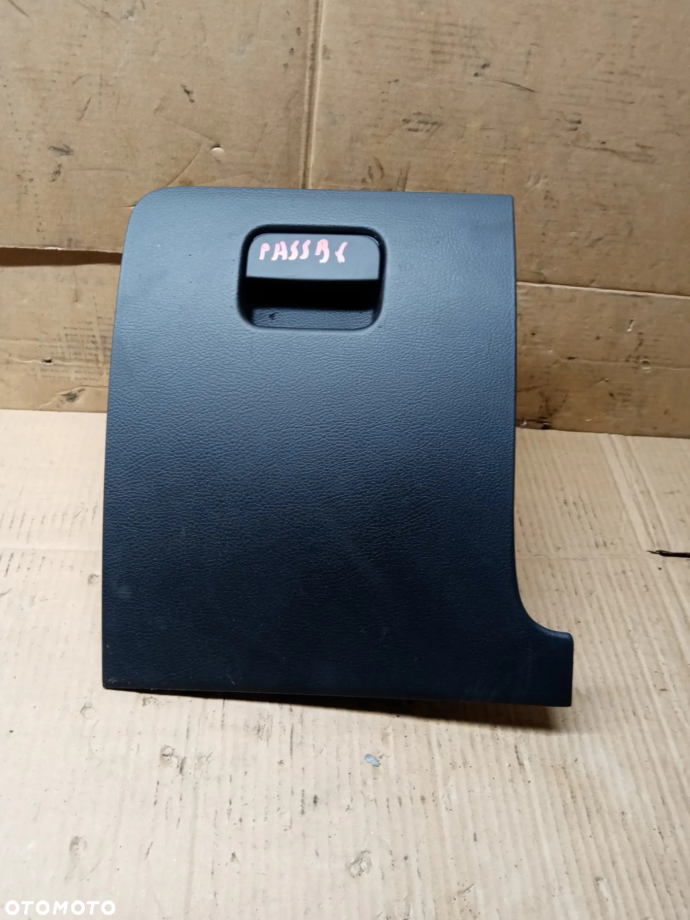 Schowek kierowcy lewy VW Passat B6 3C1857921 - 3