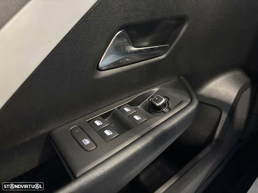 Opel Astra 1.2 T Edition - 19