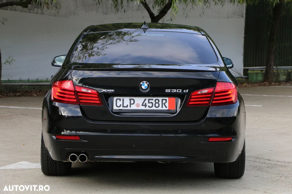 BMW Seria 5 530d xDrive - 17