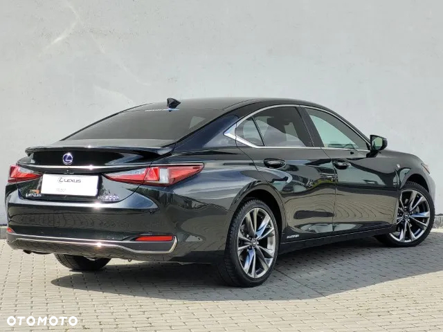 Lexus ES 300h F Sport Edition - 6
