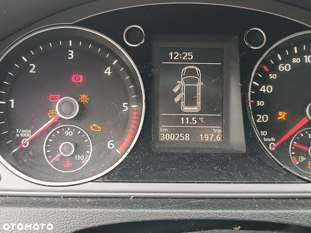 Volkswagen Passat 2.0 TDI Comfortline - 6