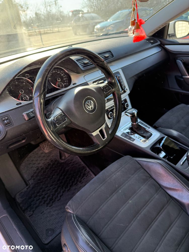 Volkswagen Passat 2.0 TDI DPF Highline DSG - 13