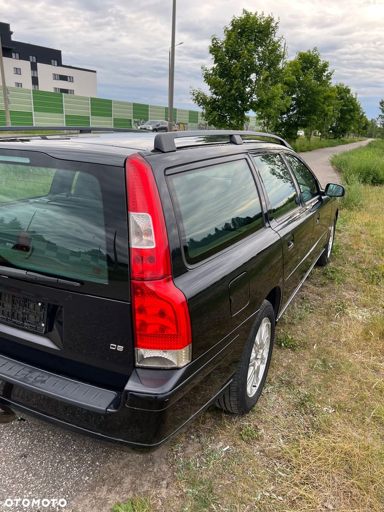 Volvo V70 D5 Momentum - 5