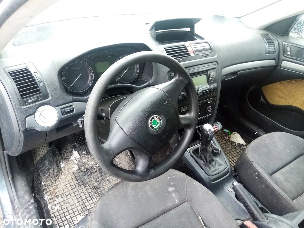 SKODA OCTAVIA II  04-08 1.9 TDI   ZDERZAK PRZÓD PRZEDNI  9901 - 21