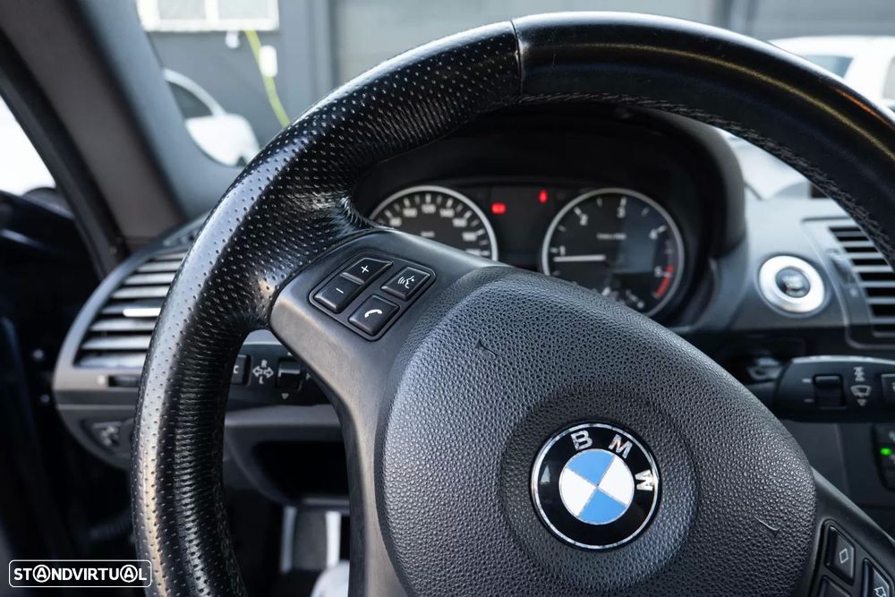 BMW 118 d Pack M - 16