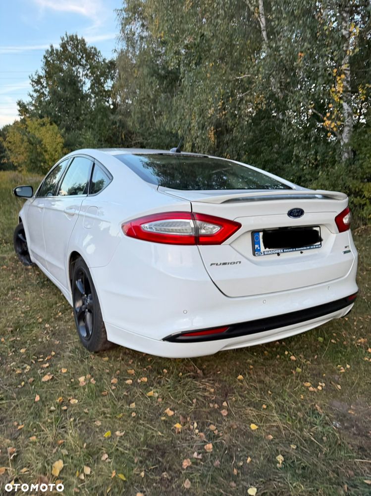 Ford Fusion - 3
