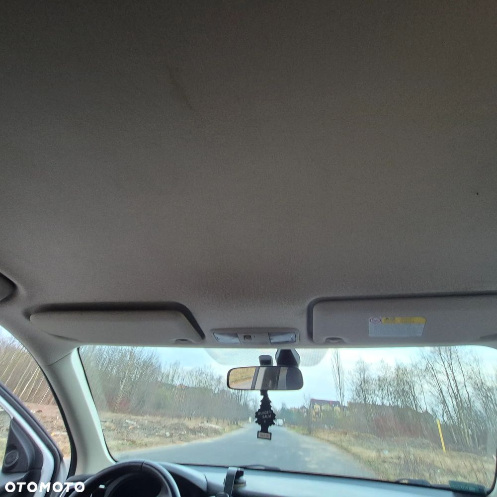Mitsubishi Outlander - 19