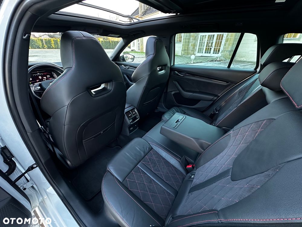 Skoda Octavia 2.0 TSI RS Challenge 245 DSG - 12