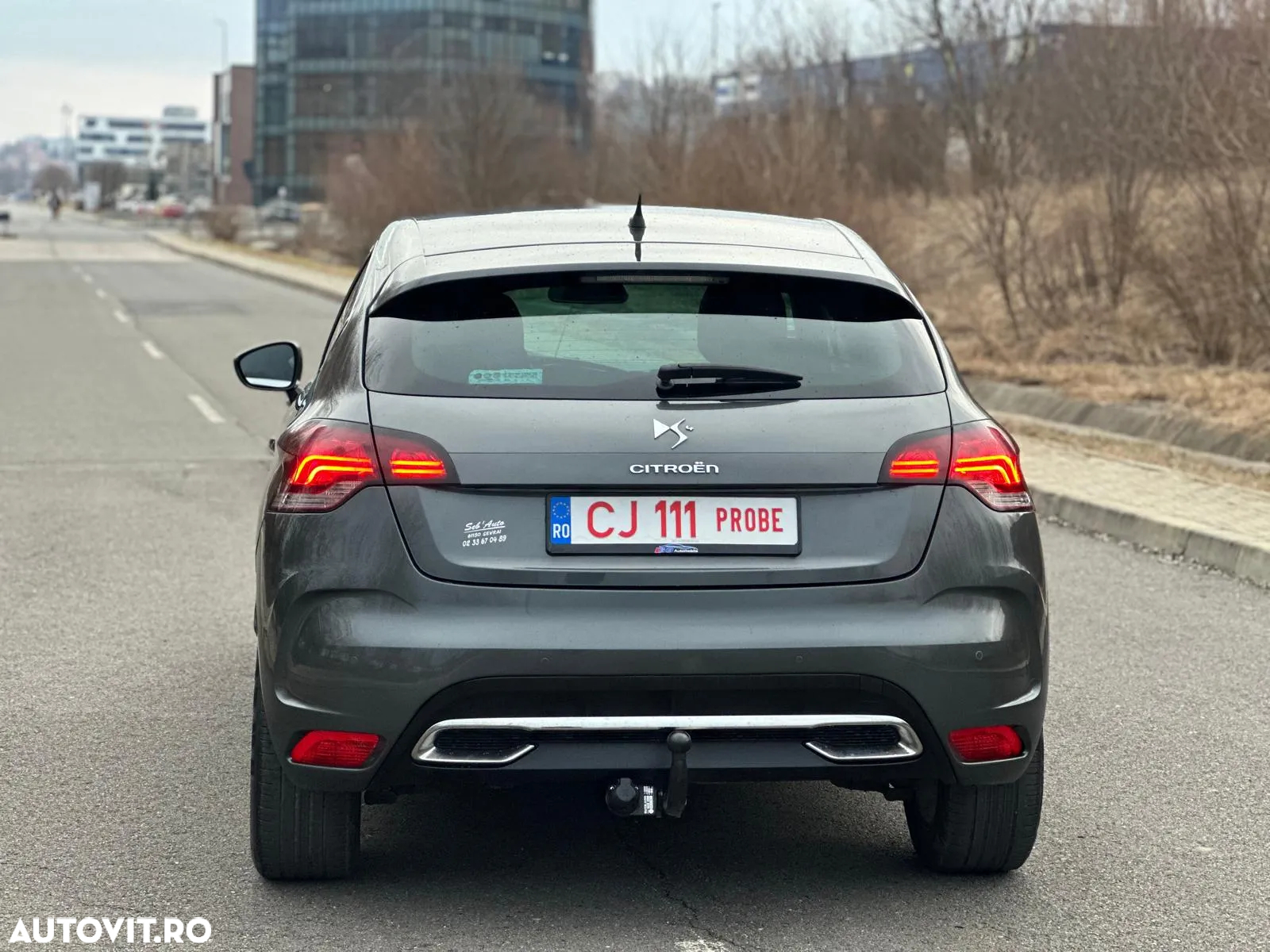 Citroën DS4 e-HDi 110 EGS6 SoChic - 4