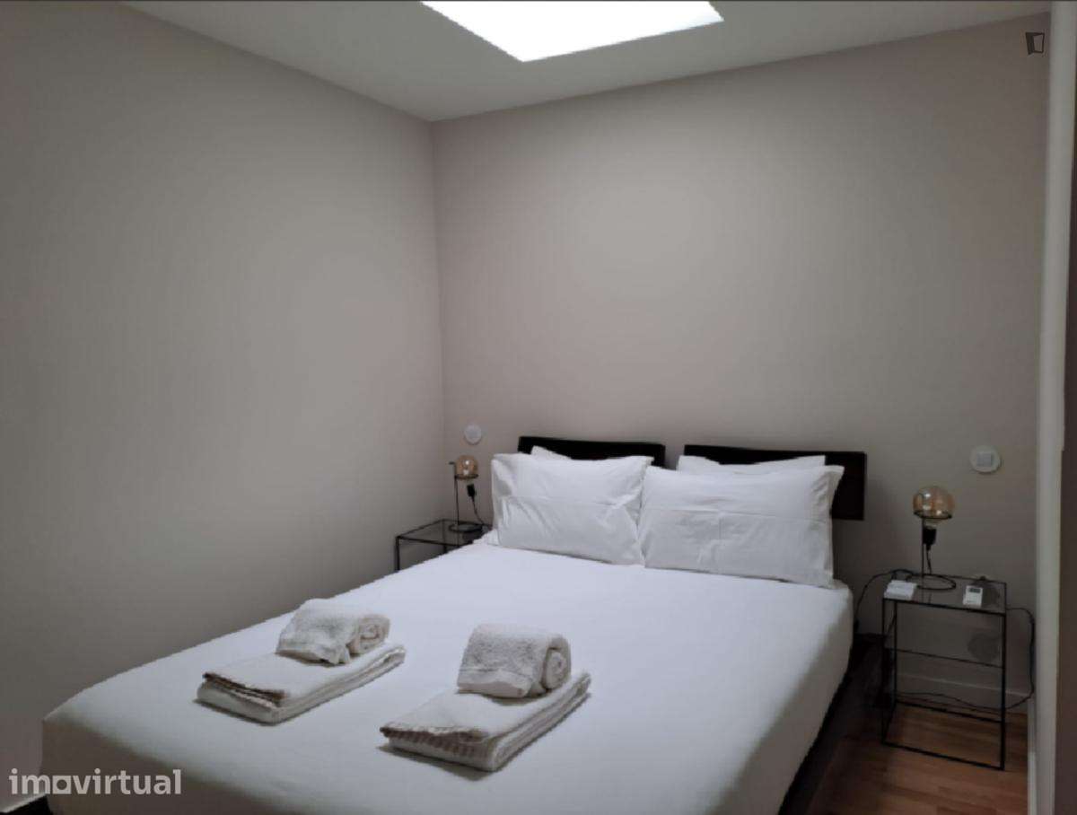 Apartamento com 1 quartos - localizado em São Nicolau Porto - Grande imagem: 3/10